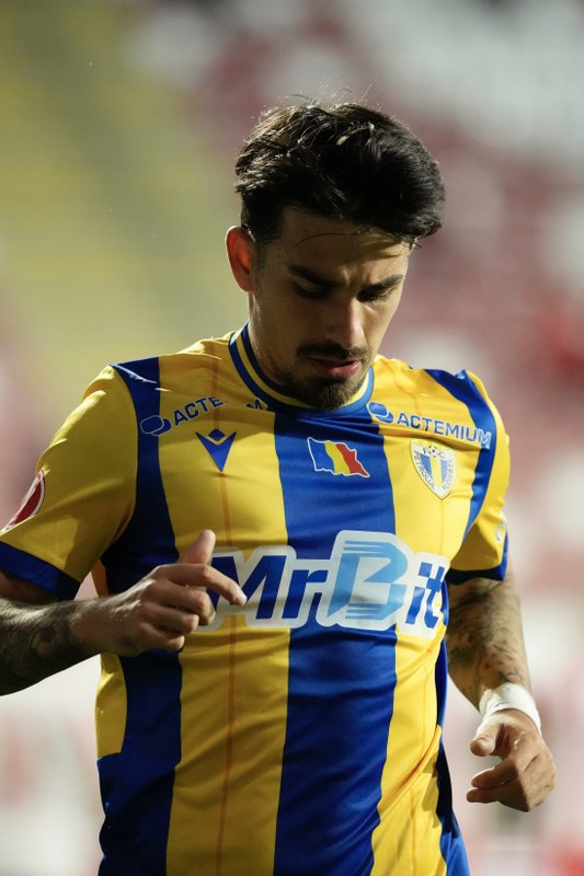 Photo 30.10.2025, 19 29 17_533x800